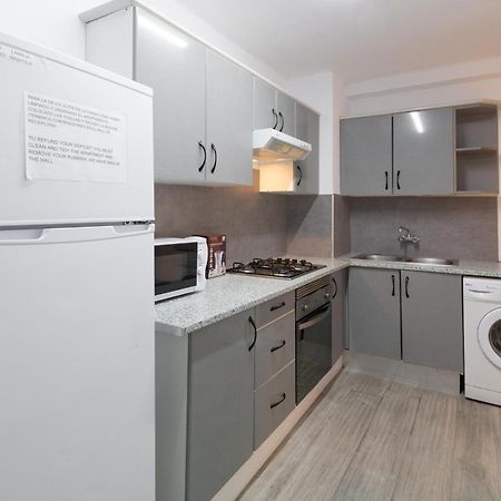 Apartamentos Maja Бенидорм Екстериор снимка